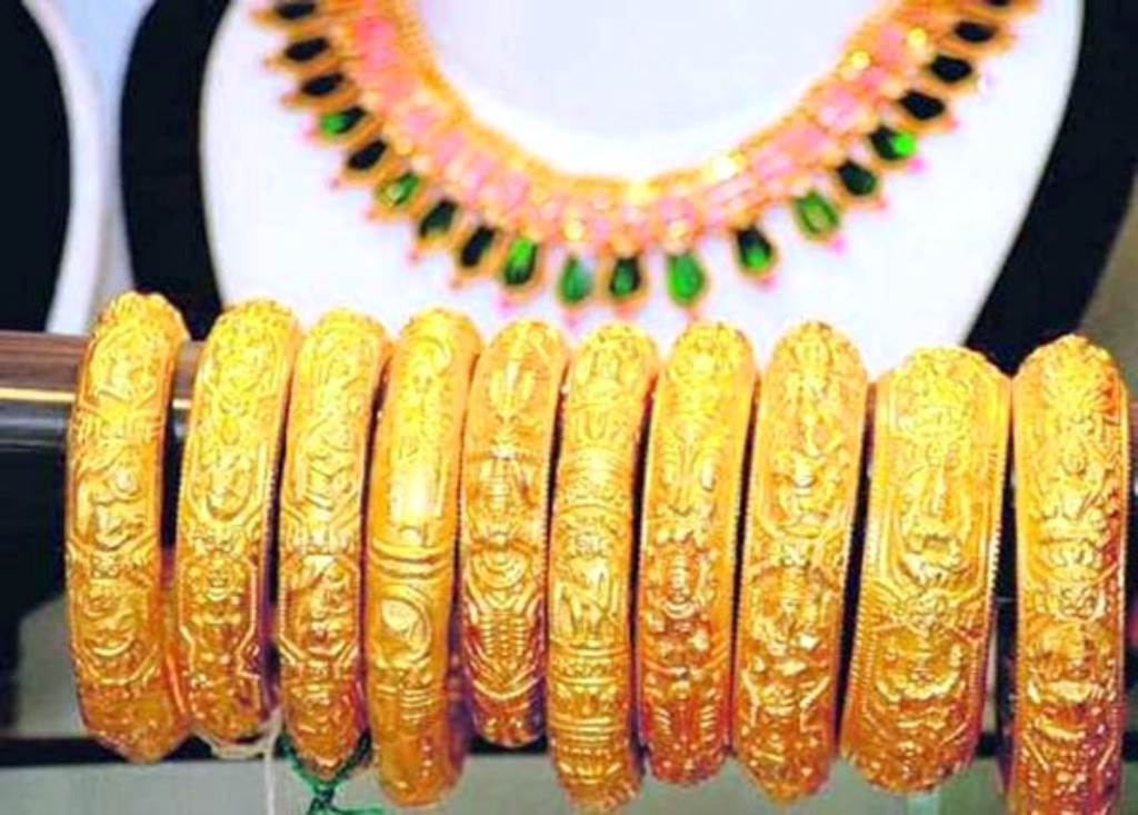 Gold and silver become cheaper 20 percent decline for the first time in the last six months